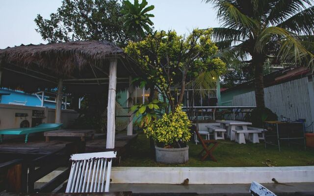 Sight-Seaing At Phala Beach