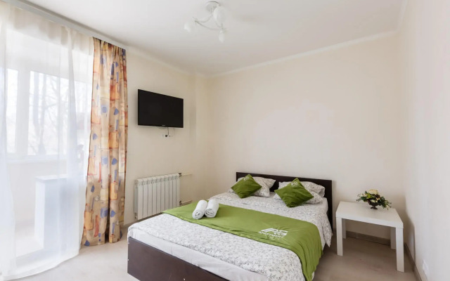 Гости любят на улице Бутлерова 4