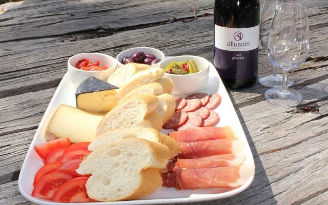Allusion Wines Cottages
