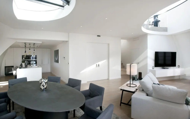 Triplex penthouse in the city center