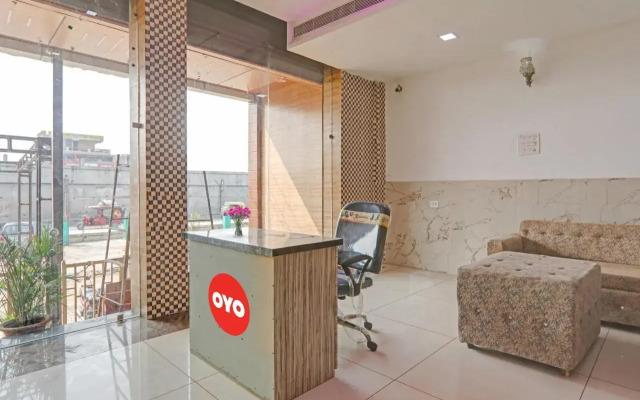Oyo Flagship 70327 Hotel Manu Grand