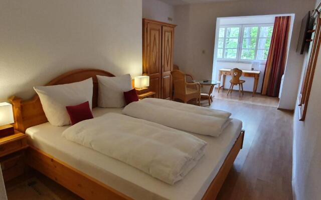 Hotel und Weingut Karlsmühle