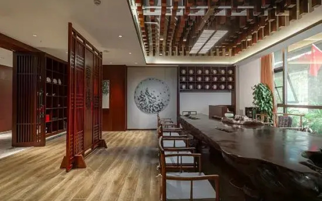 Yunyi Zhenyue Garden Hotel