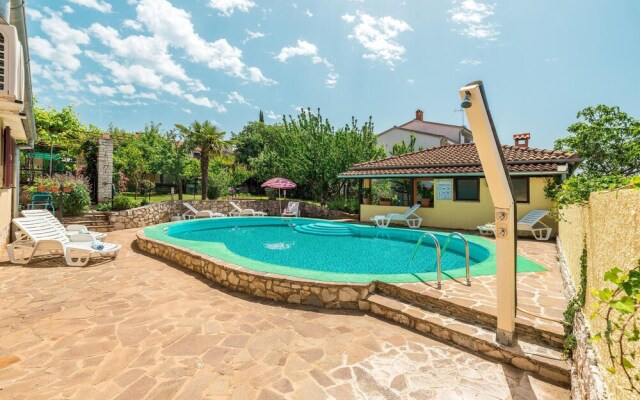 Stunning Apartment in Porec With 1 Bedrooms and Outdoor Swimming Pool