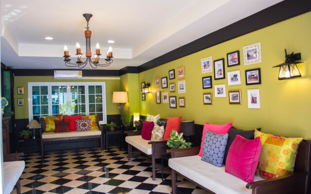 Paradise Hotel