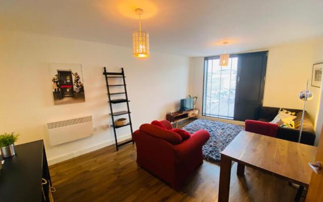 Stewart St James Walk Apartment