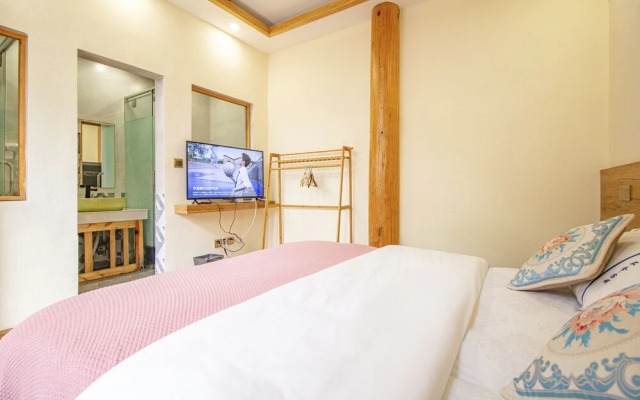 Lijiang Family And Hostel Inn