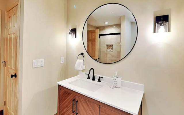 Fortune Mountain Retreat