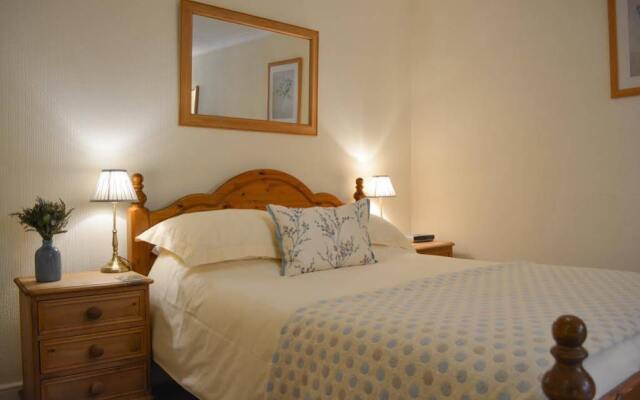 Riverside Bed  Breakfast