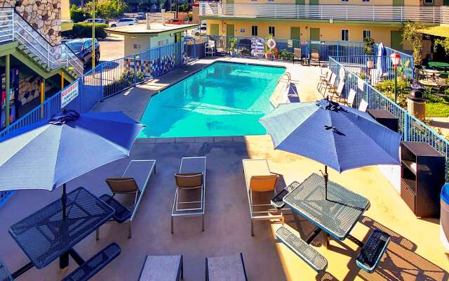 Quality Inn & Suites Anaheim At The Park