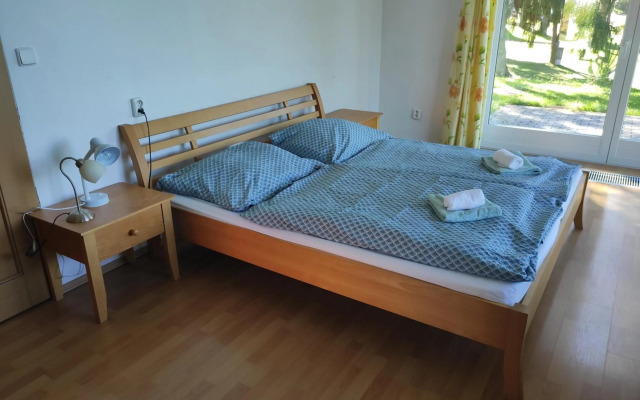 Lipno Riviéra - Myši v botě