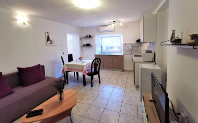 Amazing Apartment in Rubesi With 1 Bedrooms and Wifi