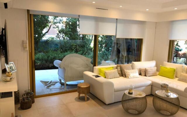 Luxe apartment center 6pers 300m2 privare garden