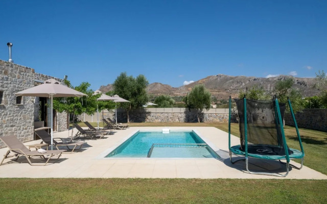 Villa Liatiko With Private Pool