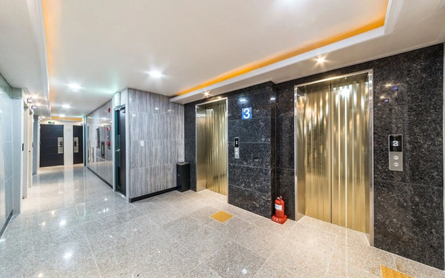 Incheon (Geomdan) Crystal Hotel