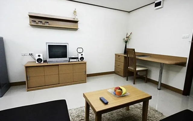 The Chateau Luxury Serviced Apartment