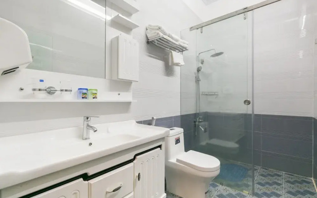 Vienna Hotel by OYO Rooms