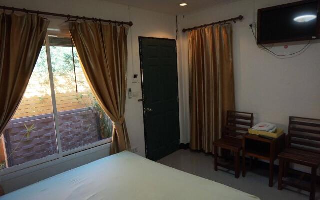 Koh Kaew Rim Nam Resort