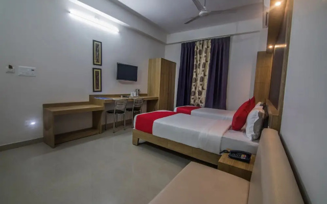 OYO 15700 Spectrum Residency