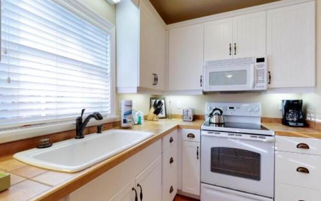 Palm Isle 3210 by RedAwning