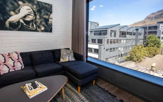 502 Wex1 Gorgeous Funky Apartment