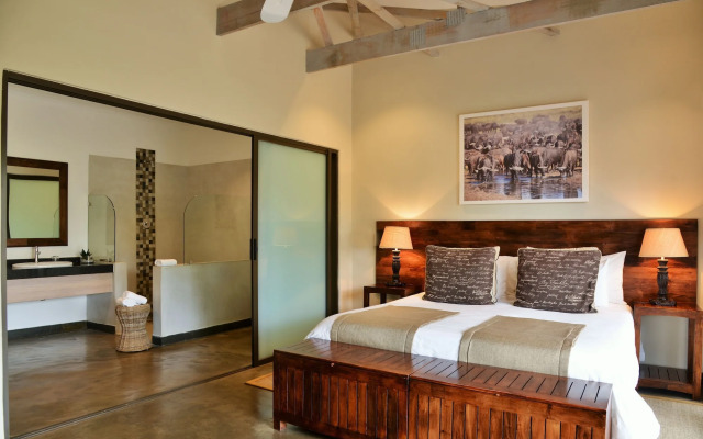 Bushveld Terrace Safari Hotel, Lodge & Spa