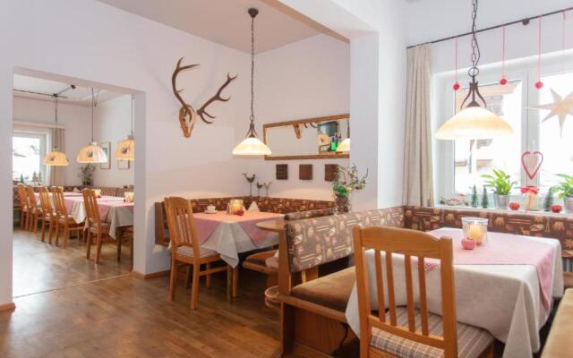 Hotel Pension Pinzgauer Hof