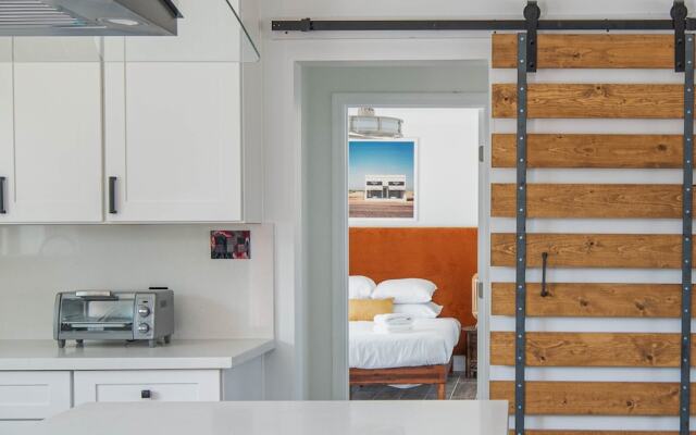 Spacious 4BR Near Old Town by WanderJaunt