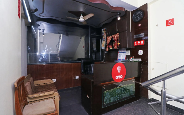 Hotel Feather By OYO Rooms