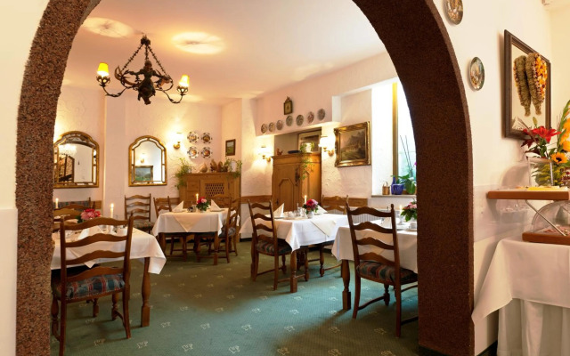 Hahn Hotel