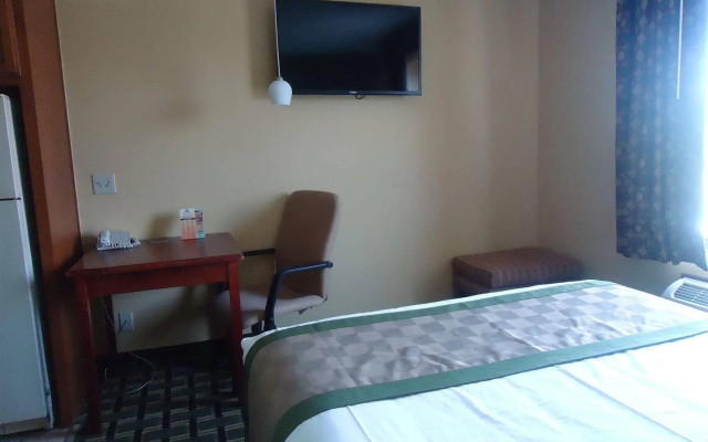 Town House Extended Stay Hotel Downtown