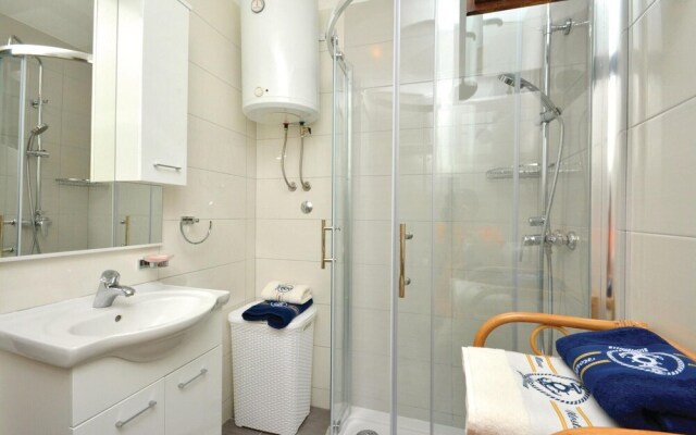 Amazing Home in Podstrana With Wifi and 2 Bedrooms