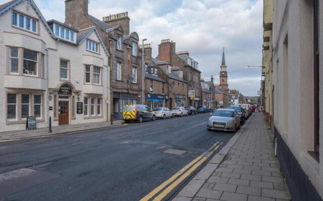 Stepping Stone Apartment