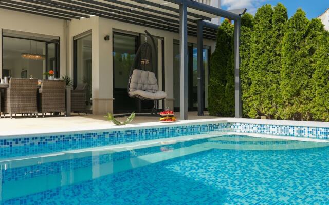 Plush Villa in Trogir With Sauna & Whirlpool