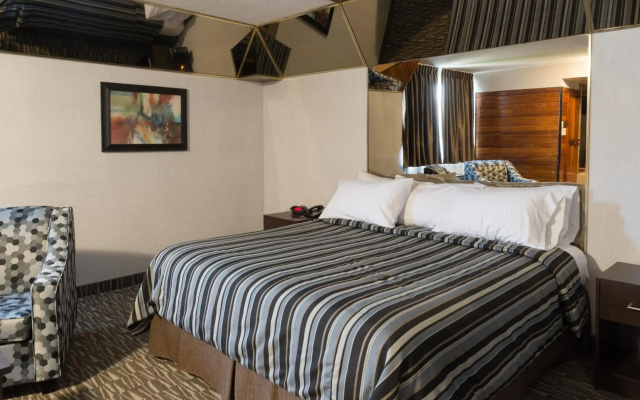 Deluxe Inn
