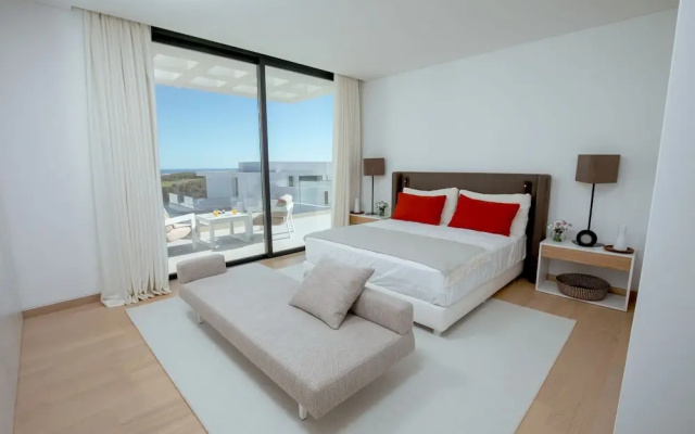 Monte Rei 3 bed Penthouse Apt
