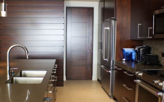 CR Luxury Los Sueños Condos