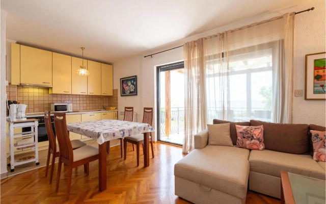Holiday home Rtina 24