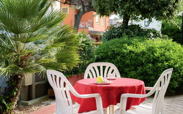 Hotel Junior