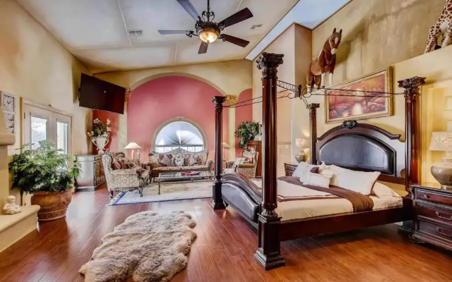 Villa Gordal - Enormous Villa in las Vegas with 39 Sleeps