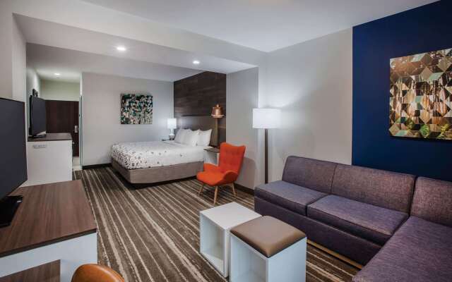 La Quinta Inn & Suites by Wyndham Owasso