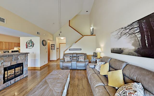 830golf1 2 Bedroom Condo