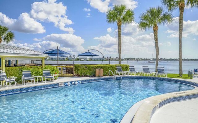 Hilton Vacation Club Charter Club Naples Bay