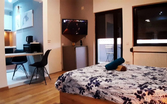 Sunny 3BR Midtown Flat - Amazing View Balcony