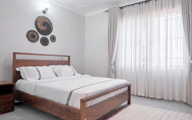 B&S Luxe Living