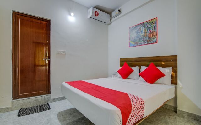 Varcity Comforts by OYO Rooms