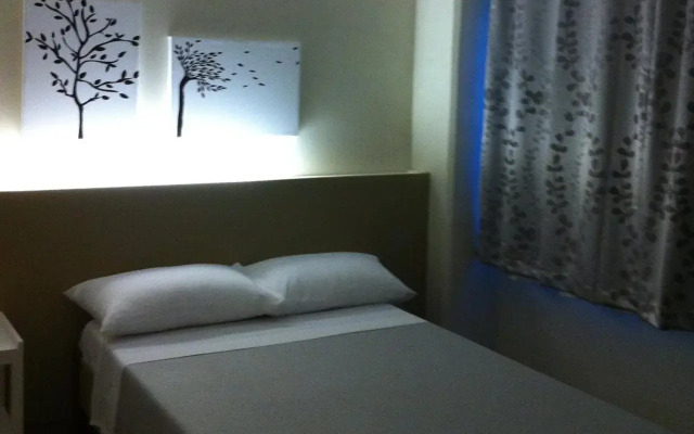 Myra's Family Inn