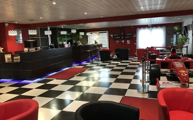 Enzo Hotel Brétigny