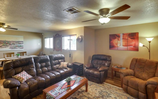 Dog-friendly Bullhead City Home - Walk to Beach!