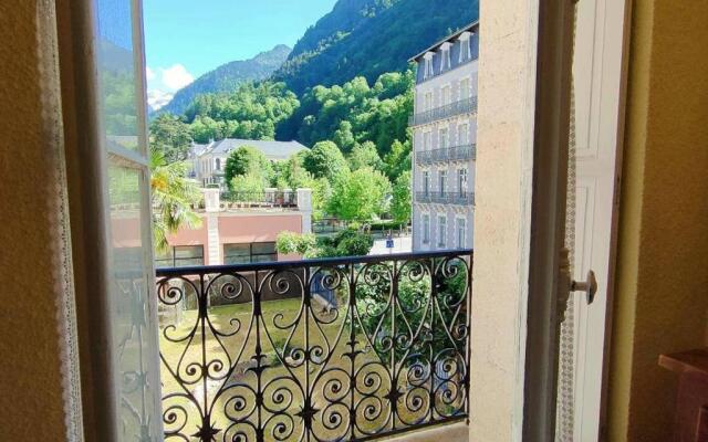 Appartement Cauterets, 2 pièces, 6 personnes - FR-1-234-130